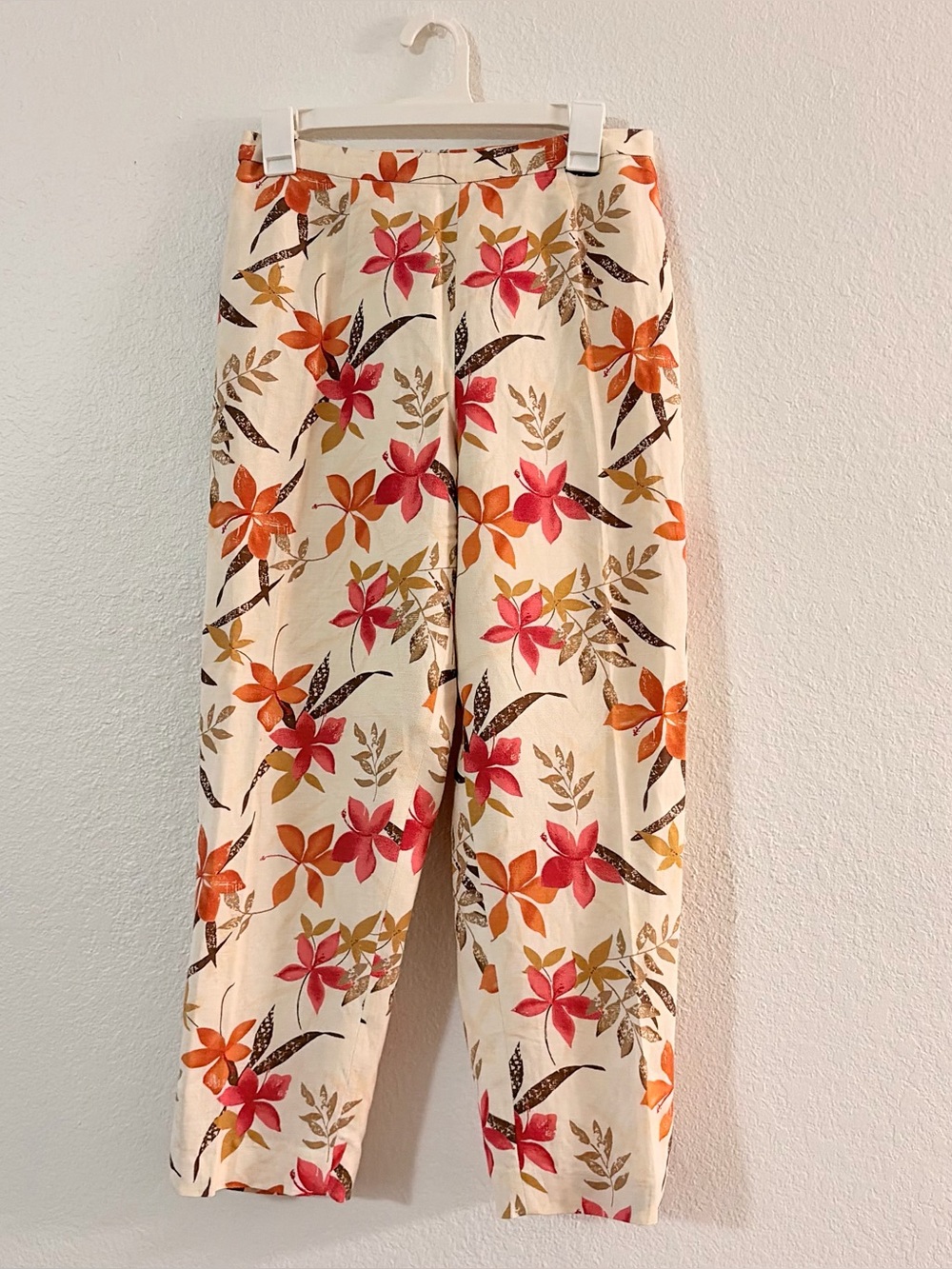 Alexandra Bartlett woman’s size 10 ankle Pants in Cream leafy fall modern linen